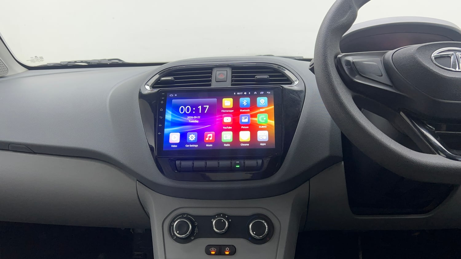 Used 2024 Tata Tigor XM iCNG Cng Manual interior MUSIC SYSTEM & AC CONTROL VIEW