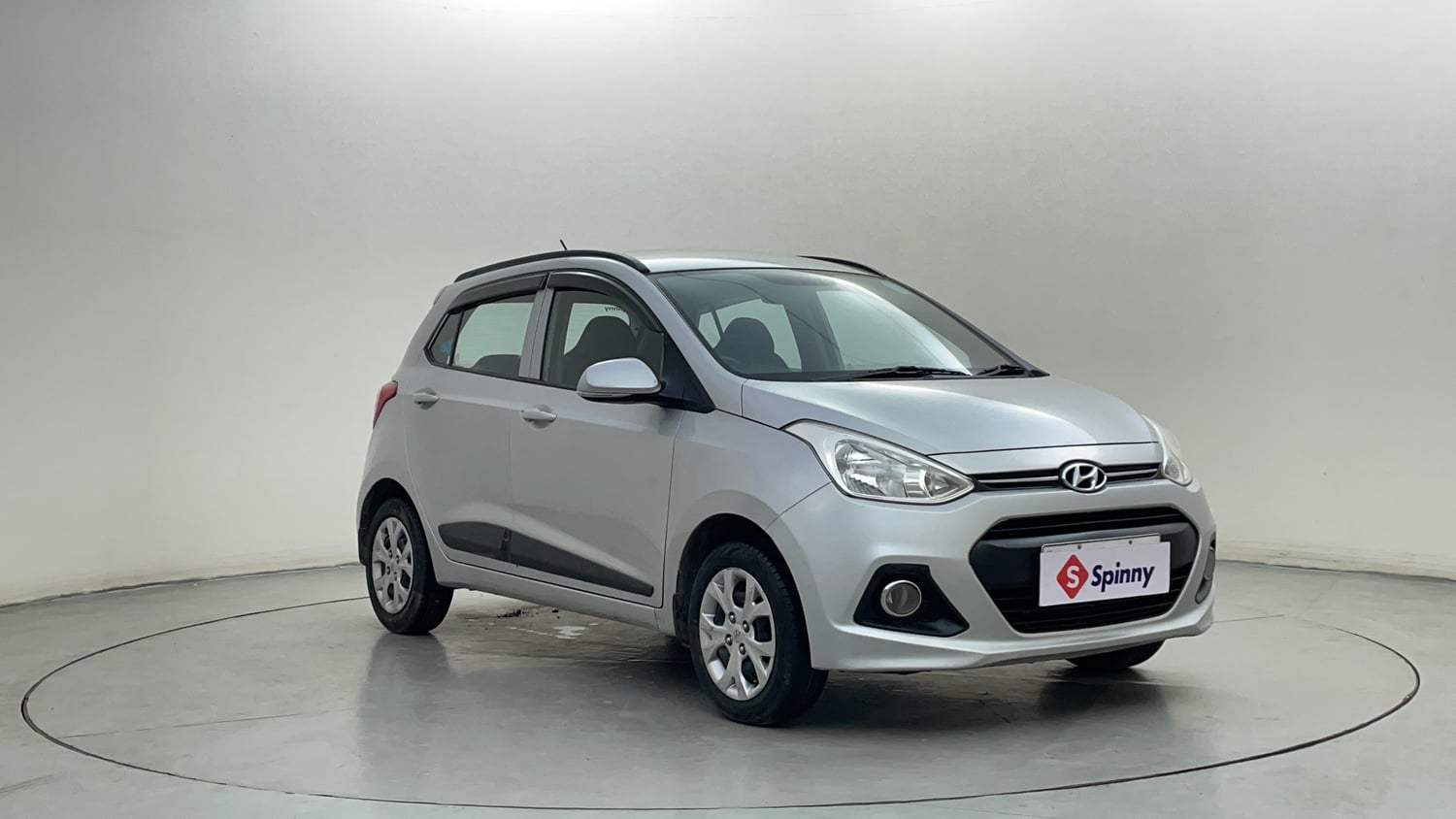 Used 2015 Hyundai Grand i10 Sportz 1.2 Kappa VTVT Petrol Manual exterior RIGHT FRONT CORNER VIEW