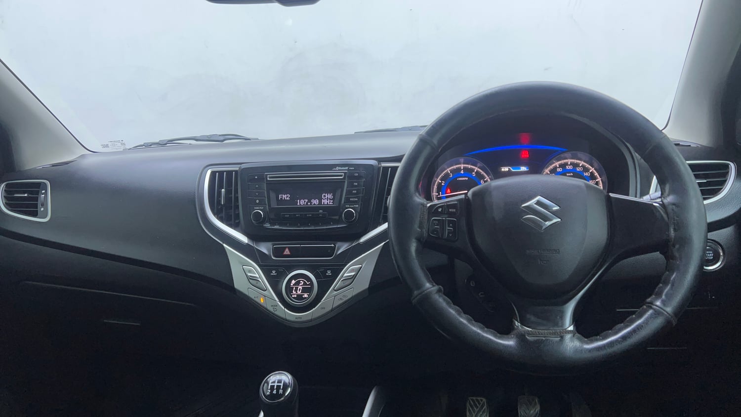 Used 2017 Maruti Suzuki Baleno Zeta 1.2 Petrol Manual interior DASHBOARD VIEW
