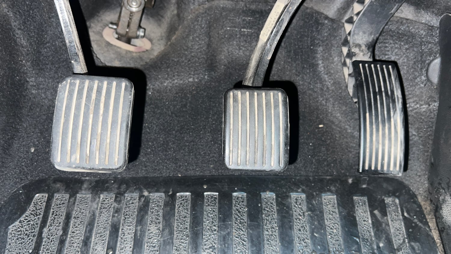 Used 2013 Hyundai Grand i10 Sportz 1.2 Kappa VTVT Petrol Manual interior PEDALS VIEW