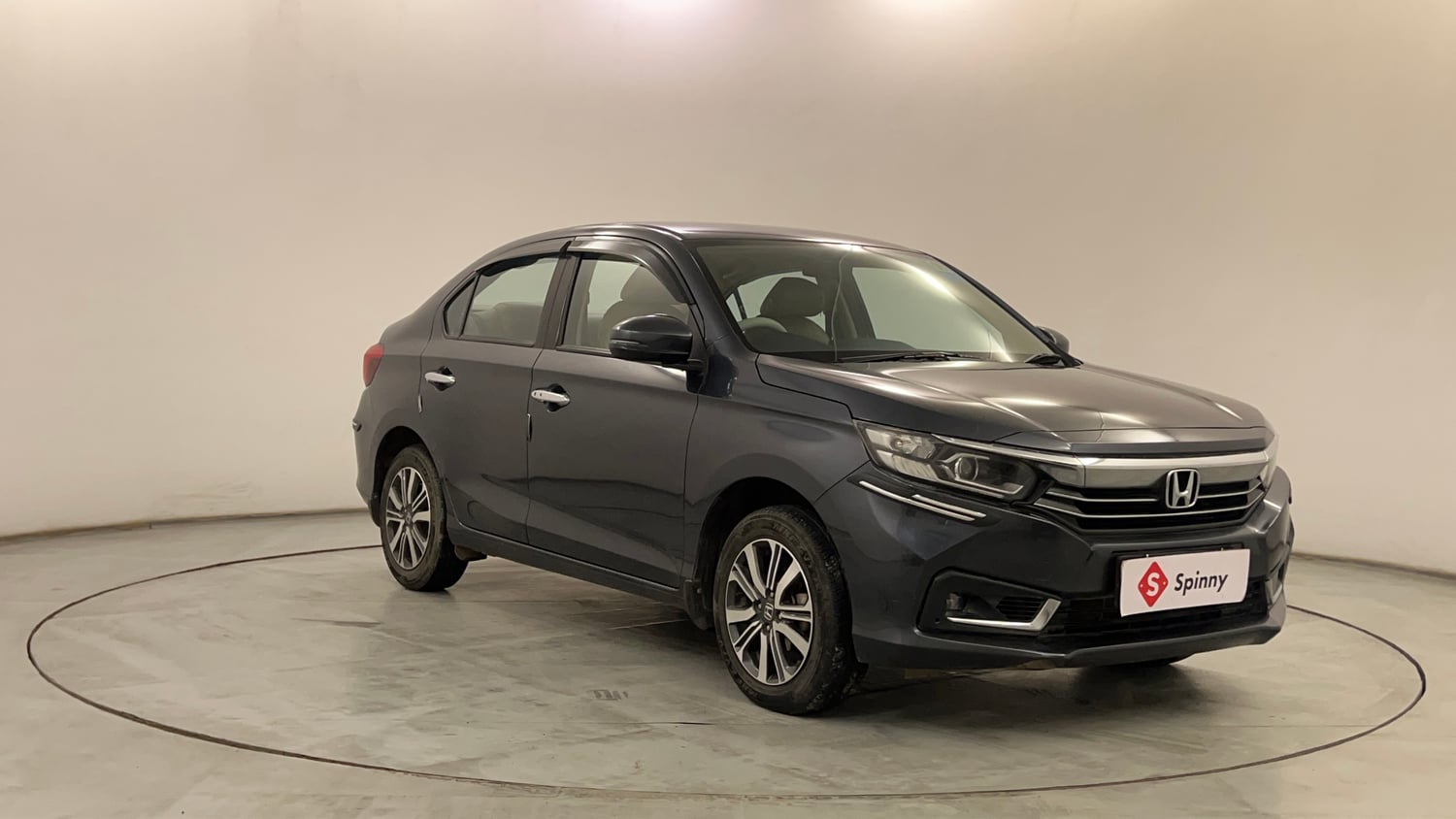 Used 2023 Honda Amaze VX MT 1.2 Petrol Petrol Manual exterior RIGHT FRONT CORNER VIEW