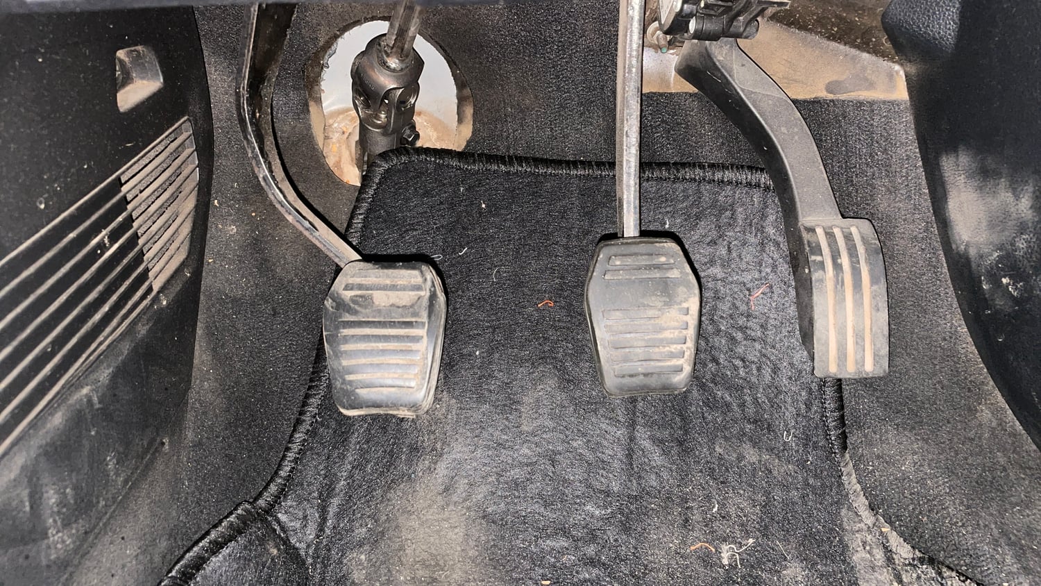 Used 2014 Ford Figo Duratorq Diesel ZXI 1.4 Diesel Manual interior PEDALS VIEW