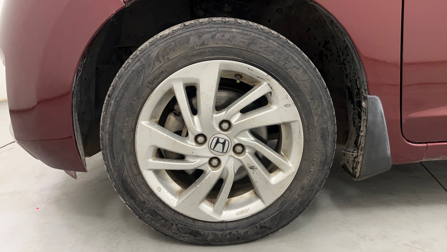 Used 2016 Honda Jazz VX Petrol Petrol Manual tyres LEFT FRONT TYRE RIM VIEW