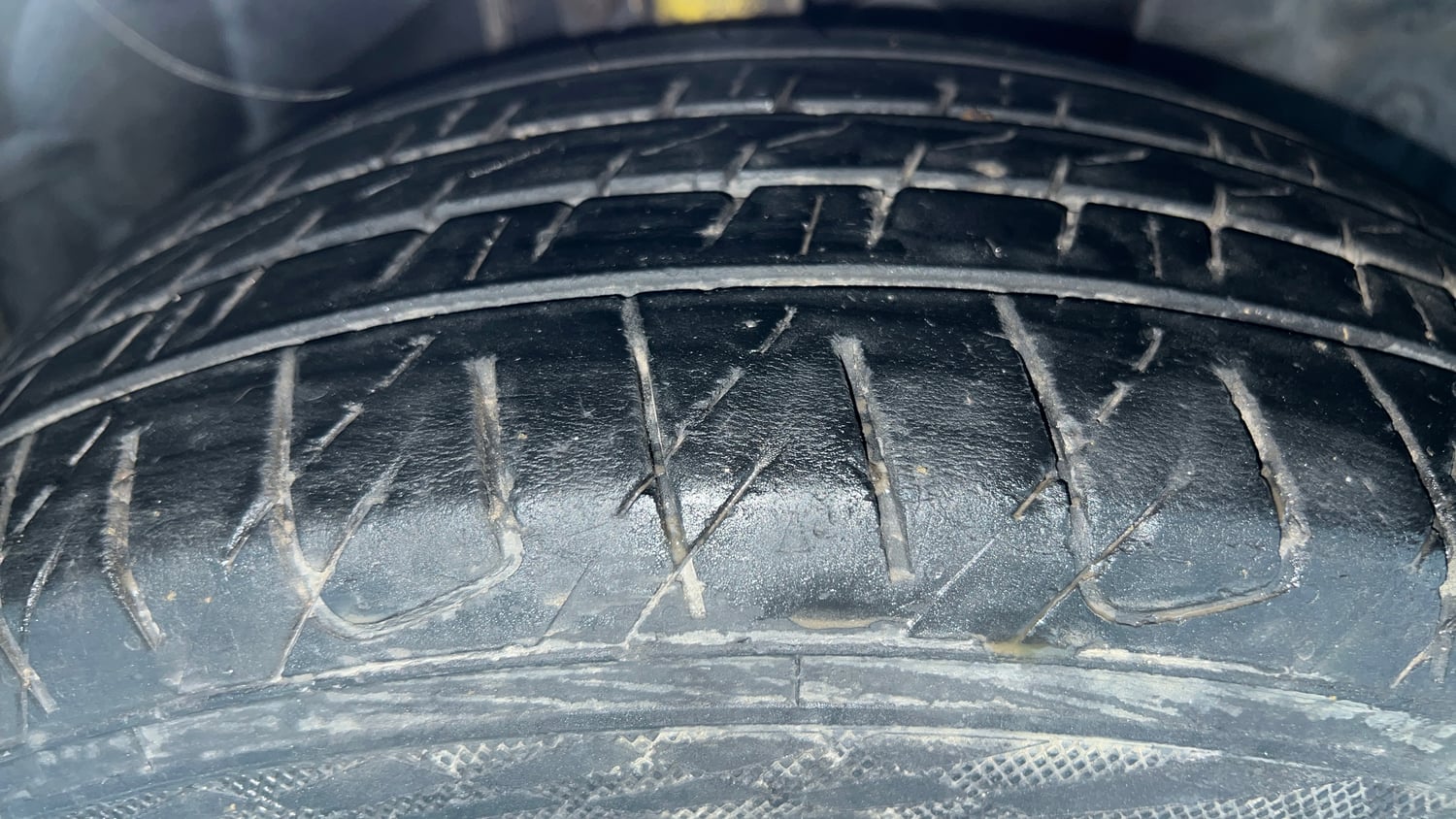 Used 2018 Ford EcoSport Trend + 1.5L TDCi Diesel Manual tyres RIGHT FRONT TYRE TREAD VIEW
