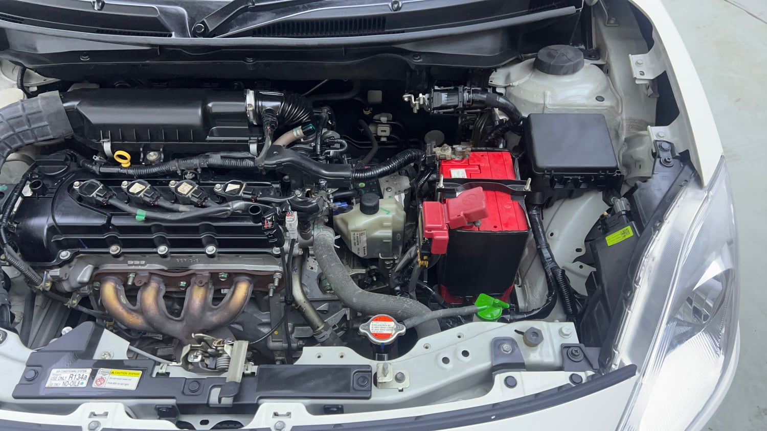 Used 2020 Maruti Suzuki Swift ZXi AMT Petrol Automatic engine ENGINE LEFT SIDE VIEW