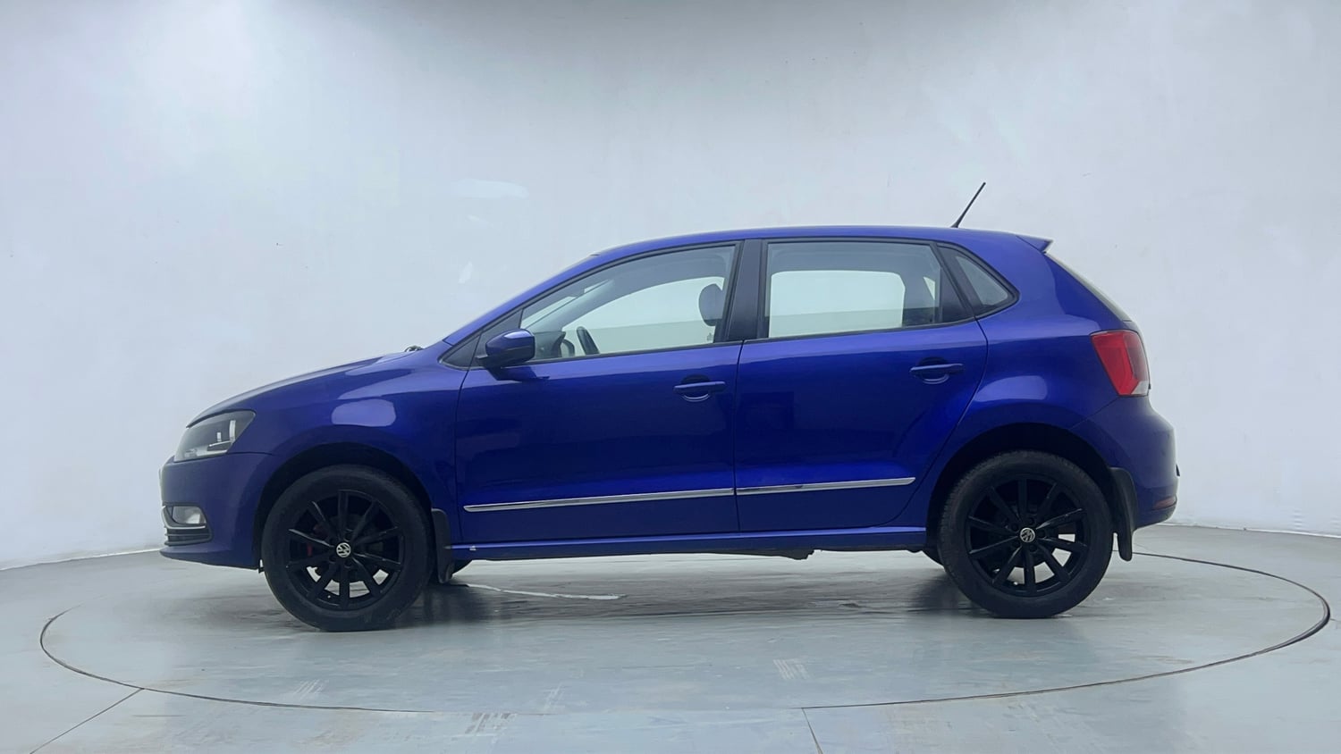 Used 2019 Volkswagen Polo Highline Plus 1.0 (P) 16 Alloy Petrol Manual exterior LEFT SIDE VIEW