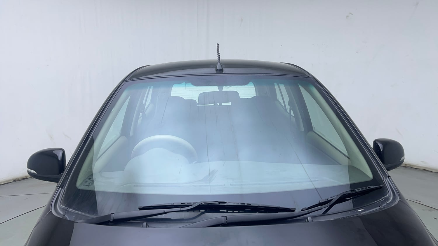 Used 2012 Hyundai i10 Sportz 1.2 Kappa2 Petrol Manual exterior FRONT WINDSHIELD VIEW