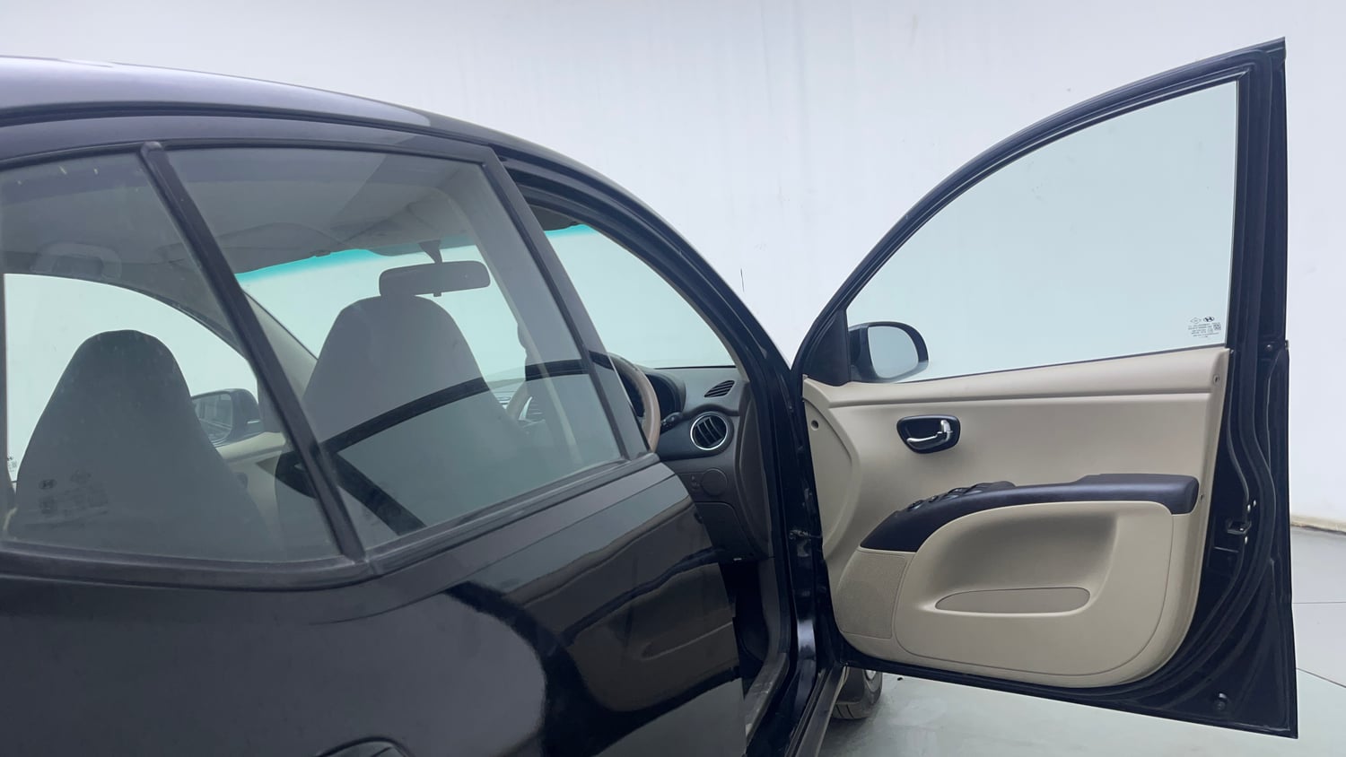 Used 2012 Hyundai i10 Sportz 1.2 Kappa2 Petrol Manual interior RIGHT FRONT DOOR OPEN VIEW