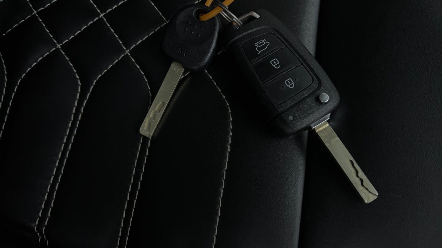 Used 2024 Hyundai New i20 Sportz 1.2 IVT Petrol Automatic extra CAR KEY VIEW
