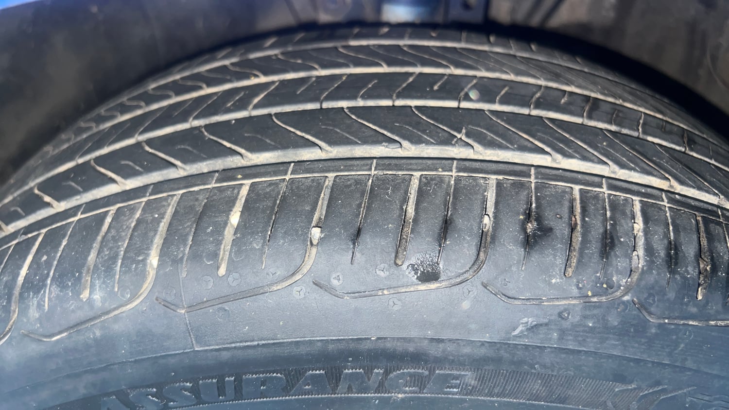 Used 2019 Volkswagen Polo Highline Plus 1.0 (P) 16 Alloy Petrol Manual tyres LEFT FRONT TYRE TREAD VIEW