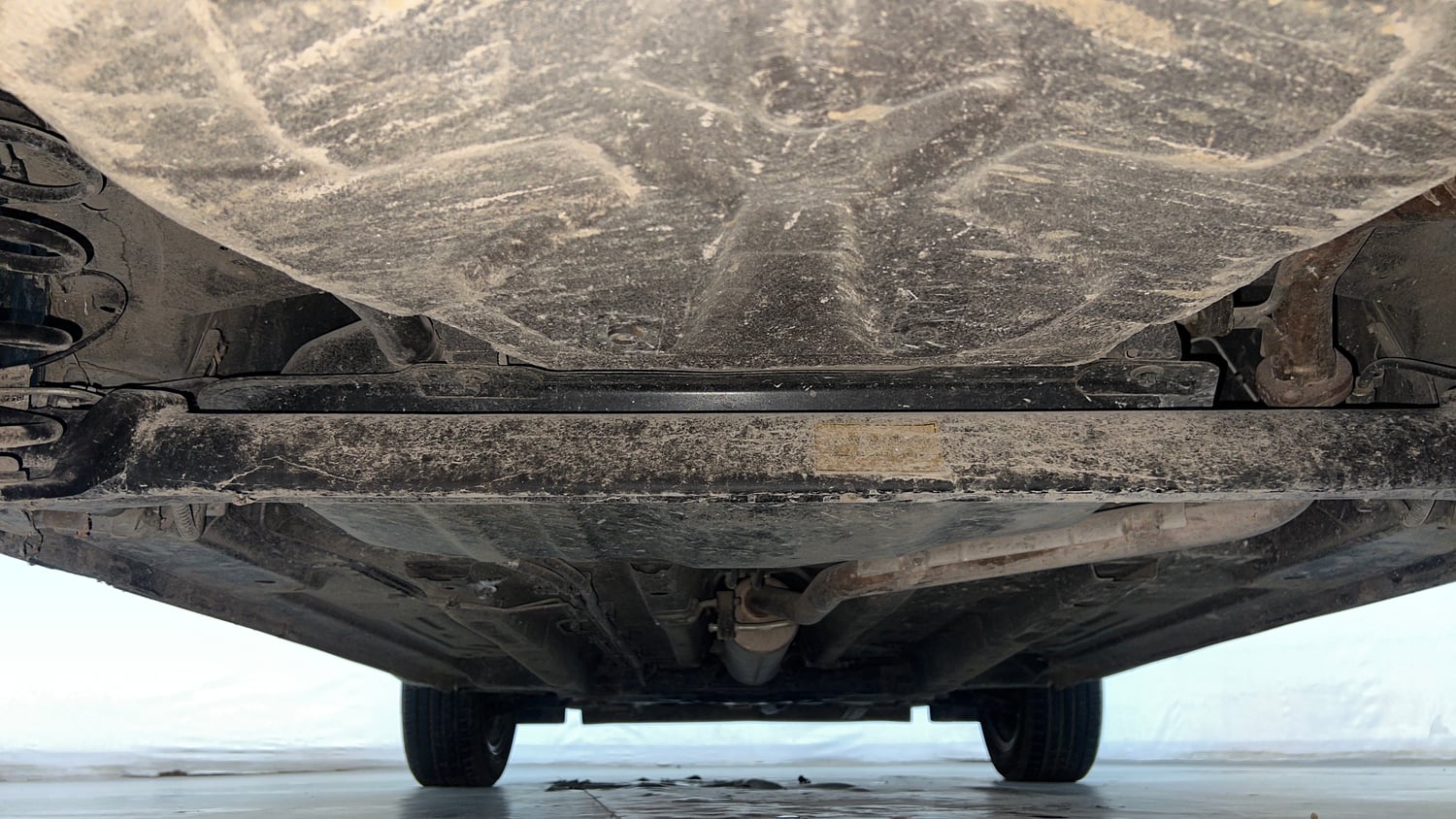 Used 2023 Tata Punch Accomplished Dazzle Pack MT Petrol Manual extra REAR UNDERBODY VIEW (TAKEN FROM REAR)