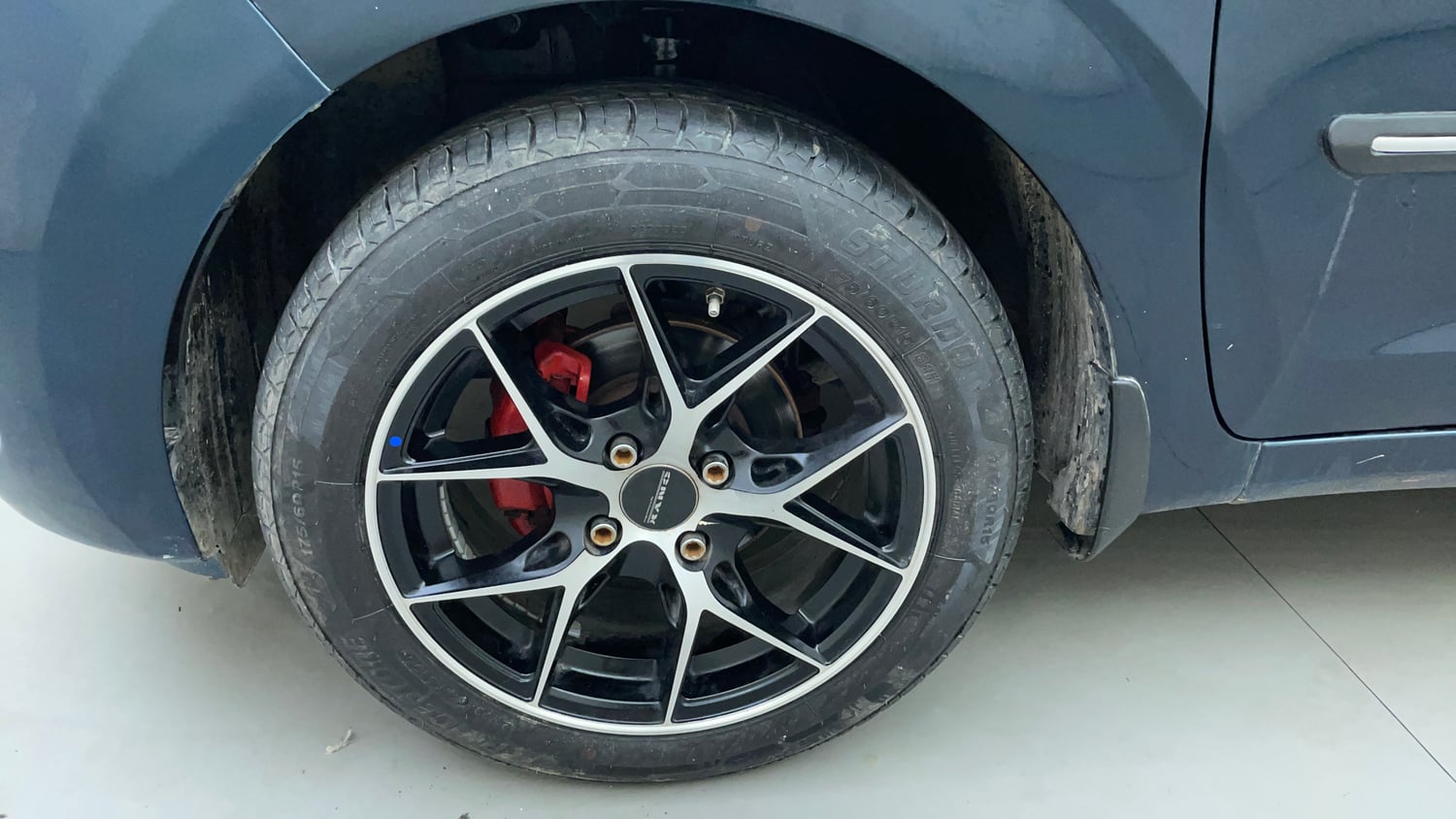 Used 2023 Hyundai Grand i10 Nios Magna 1.2 Kappa VTVT Petrol Manual tyres LEFT FRONT TYRE RIM VIEW