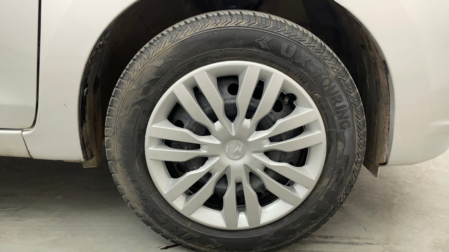 Used 2017 Maruti Suzuki Celerio ZXi Petrol Manual tyres RIGHT FRONT TYRE RIM VIEW
