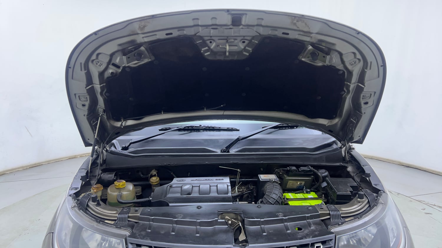Used 2016 Mahindra KUV100 K6+ 6 STR Petrol Manual engine ENGINE & BONNET OPEN FRONT VIEW