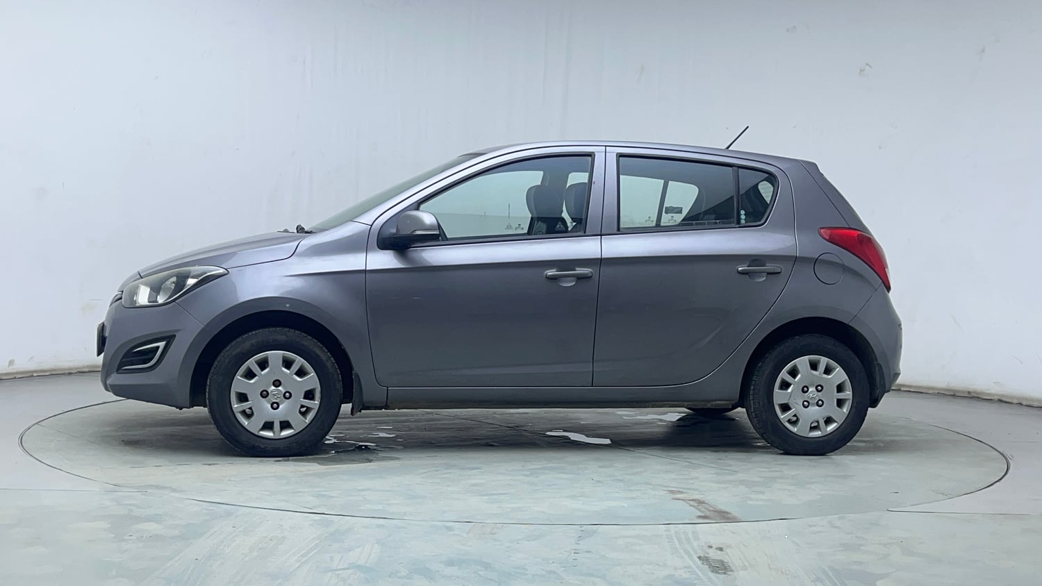Used 2014 Hyundai i20 Magna 1.2 Petrol Manual exterior LEFT SIDE VIEW