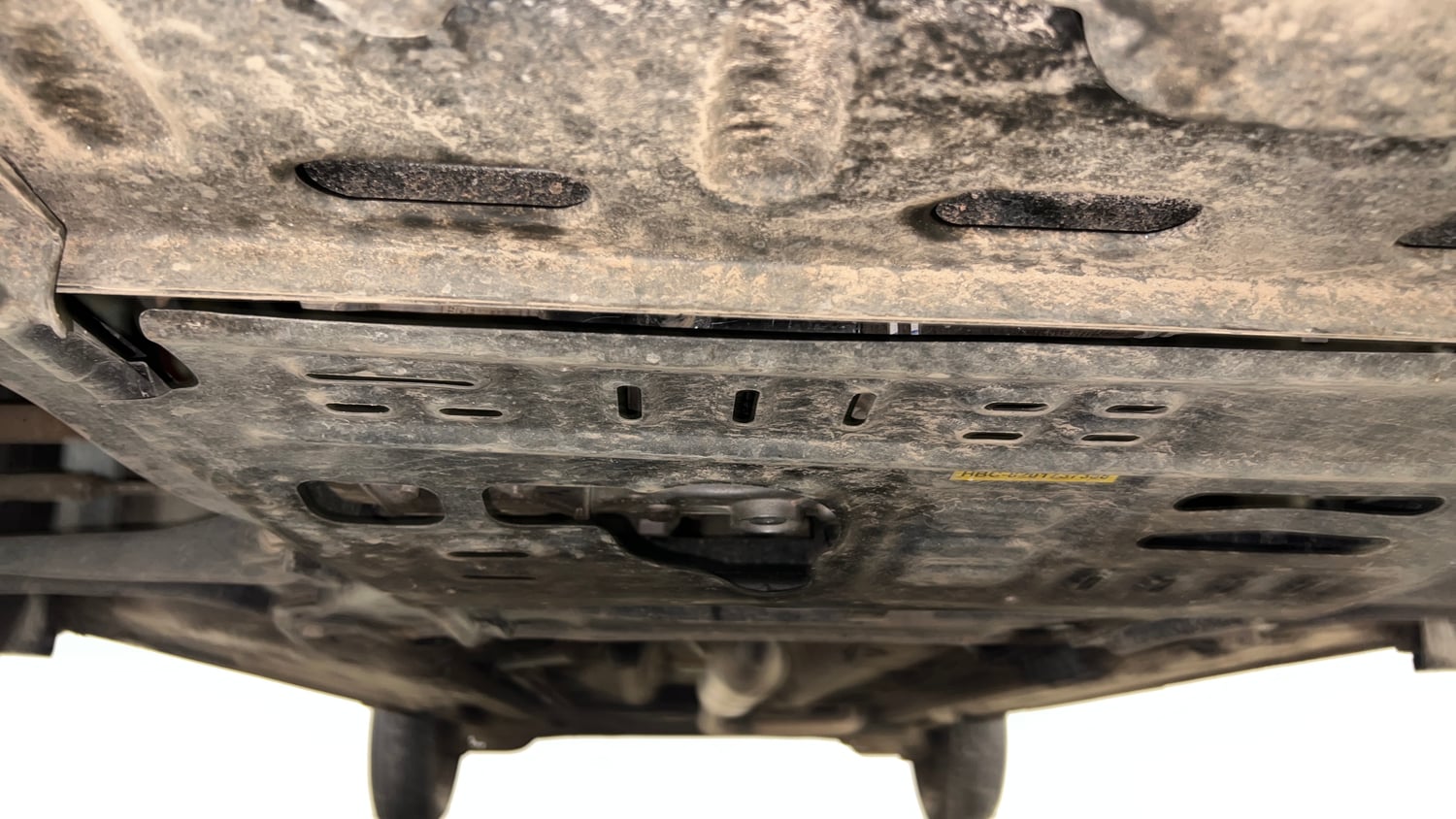 Used 2025 Renault Kiger RXL Petrol Manual extra FRONT LEFT UNDERBODY VIEW