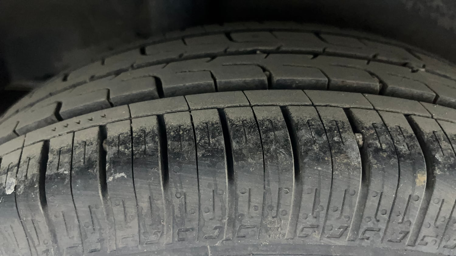 Used 2016 Honda City VX CVT Petrol Automatic tyres RIGHT REAR TYRE TREAD VIEW