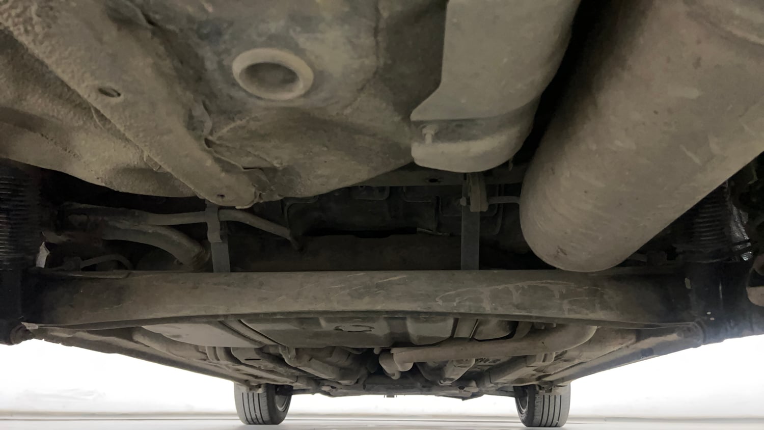 Used 2016 Hyundai Verna 1.6 CRDI S AT Diesel Automatic extra REAR UNDERBODY VIEW (TAKEN FROM REAR)