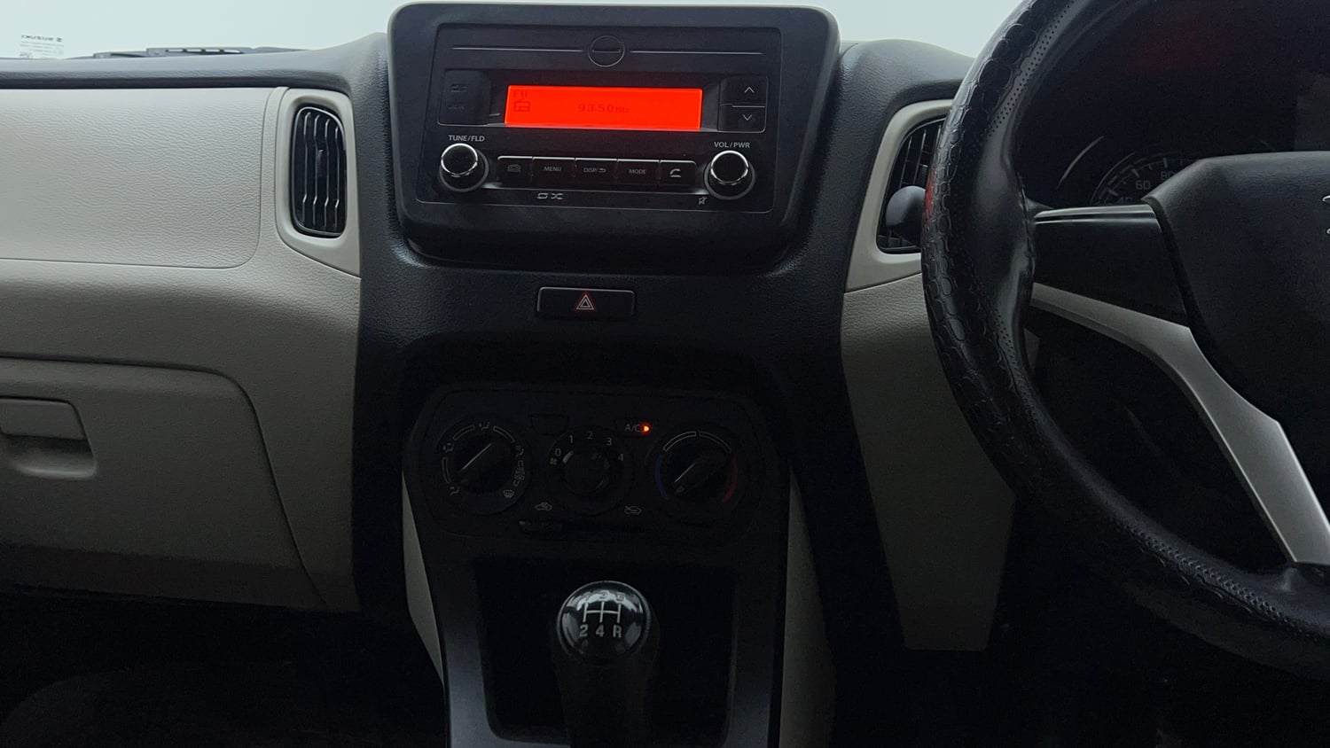 Used 2024 Maruti Suzuki Wagon R VXI 1.0 CNG Cng Manual interior MUSIC SYSTEM & AC CONTROL VIEW