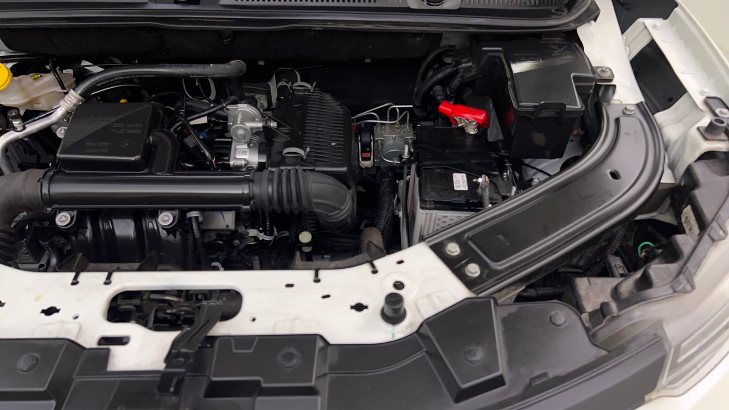Used 2025 Renault Kiger RXL Petrol Manual engine ENGINE LEFT SIDE VIEW