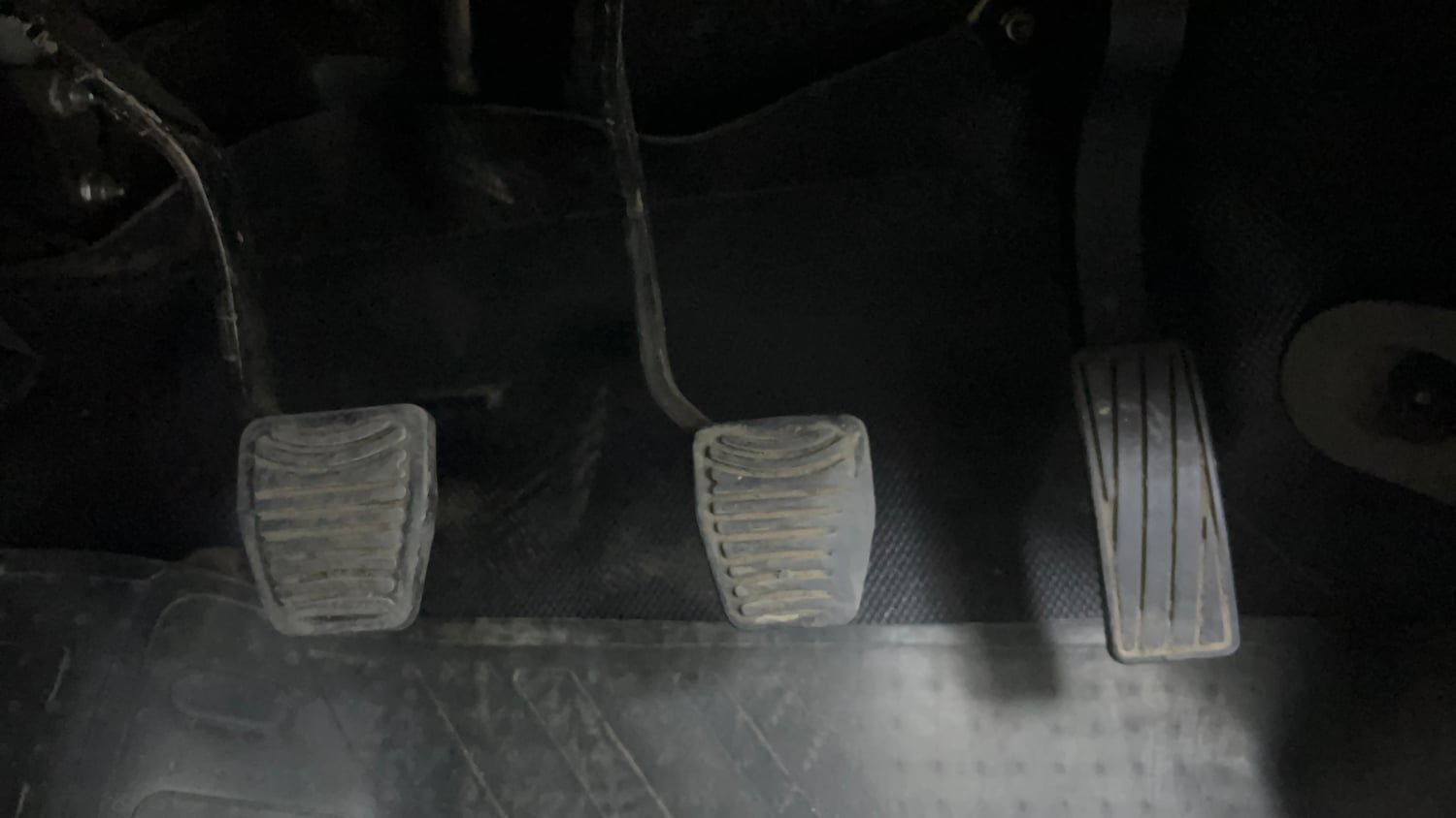 Used 2016 Mahindra KUV100 K6+ 6 STR Petrol Manual interior PEDALS VIEW