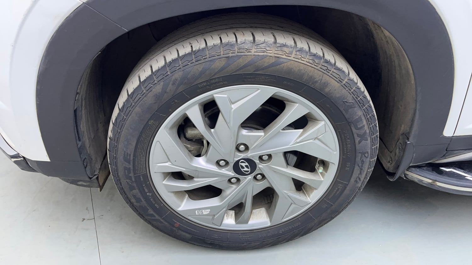Used 2023 Hyundai Creta SX 1.5 Petrol Petrol Manual tyres LEFT FRONT TYRE RIM VIEW