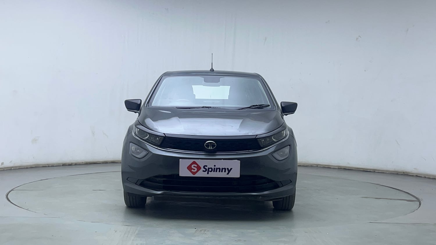 Used 2024 Tata Altroz XZA Petrol Petrol Automatic exterior FRONT VIEW