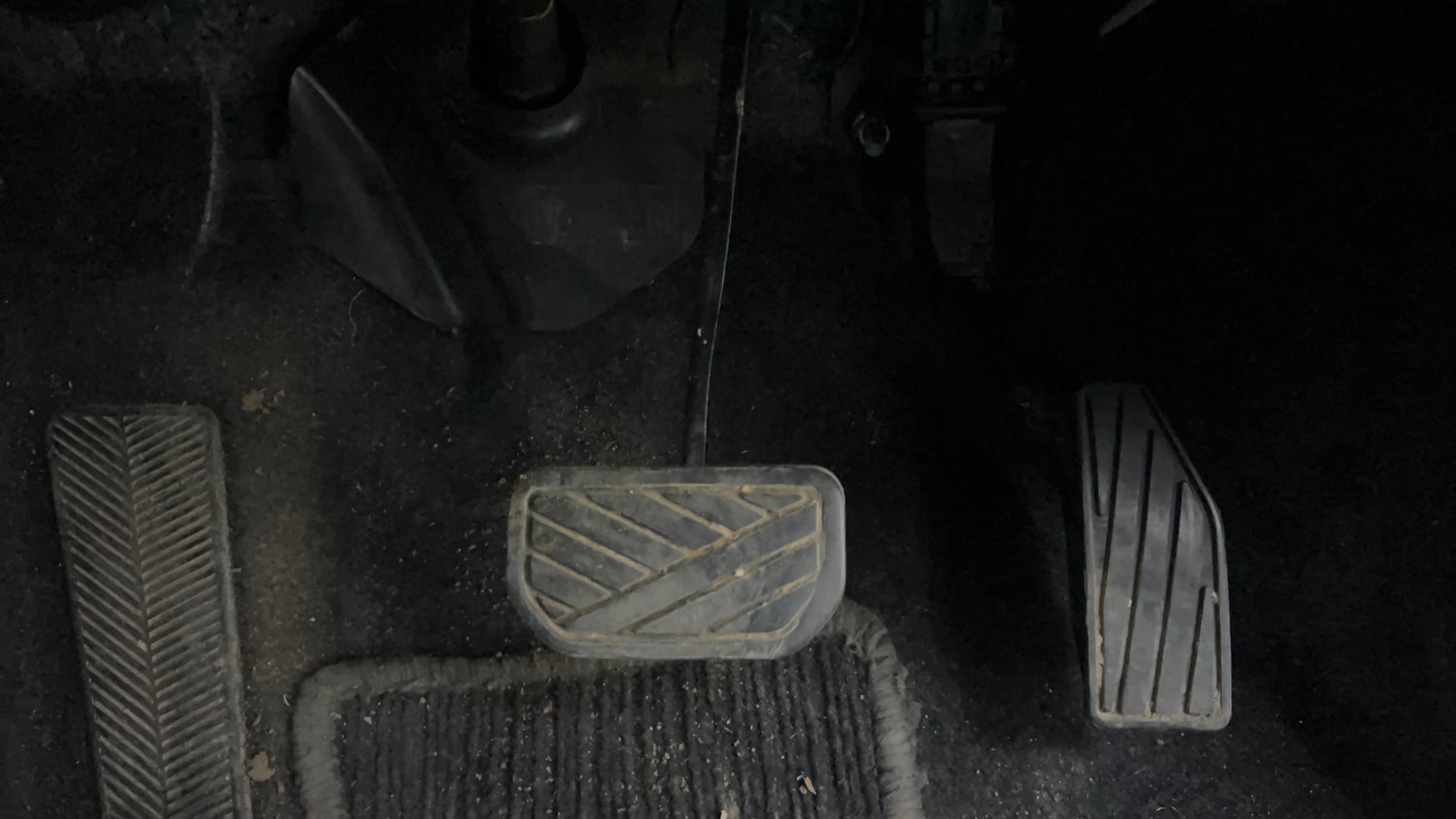 Used 2022 Maruti Suzuki XL6 Alpha AT Petrol Petrol Automatic interior PEDALS VIEW