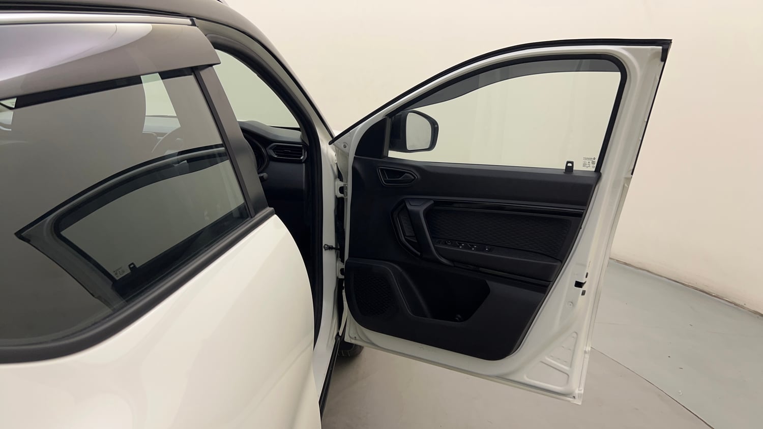 Used 2025 Renault Kiger RXL Petrol Manual interior RIGHT FRONT DOOR OPEN VIEW