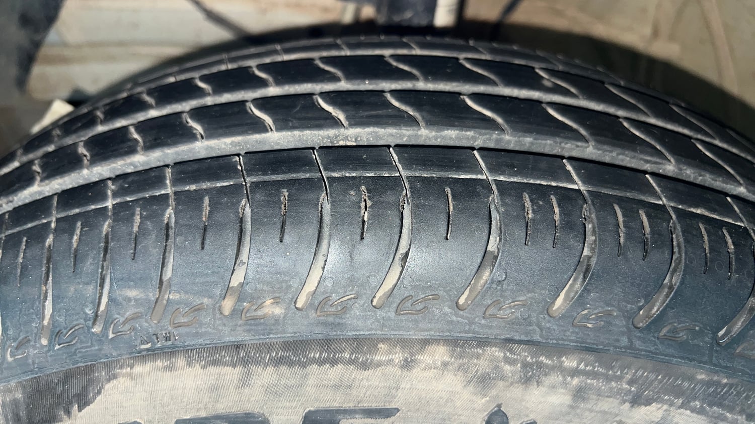 Used 2026 Maruti Suzuki Swift LXi Petrol Manual tyres LEFT FRONT TYRE TREAD VIEW