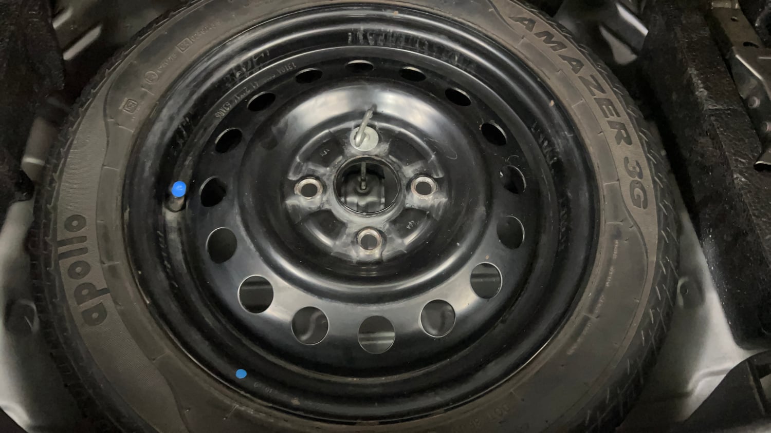 Used 2013 Maruti Suzuki Wagon R VXI Petrol Manual tyres SPARE TYRE VIEW