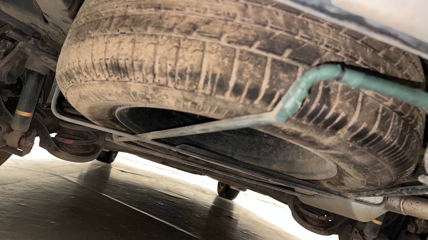 Used 2024 Toyota Innova Hycross GX (O) 7 STR Petrol Automatic tyres SPARE TYRE VIEW