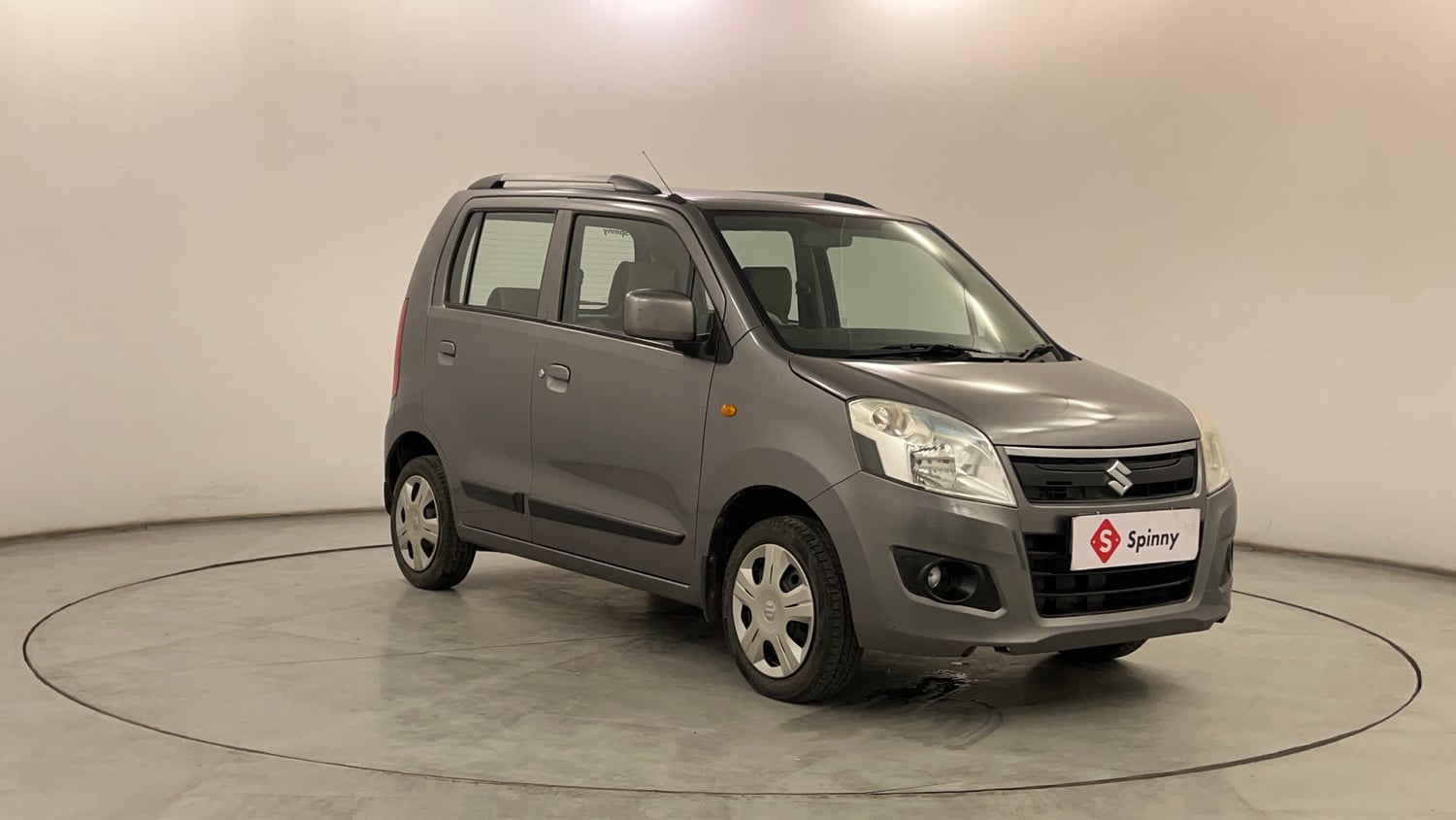 Used 2013 Maruti Suzuki Wagon R VXI Petrol Manual exterior RIGHT FRONT CORNER VIEW