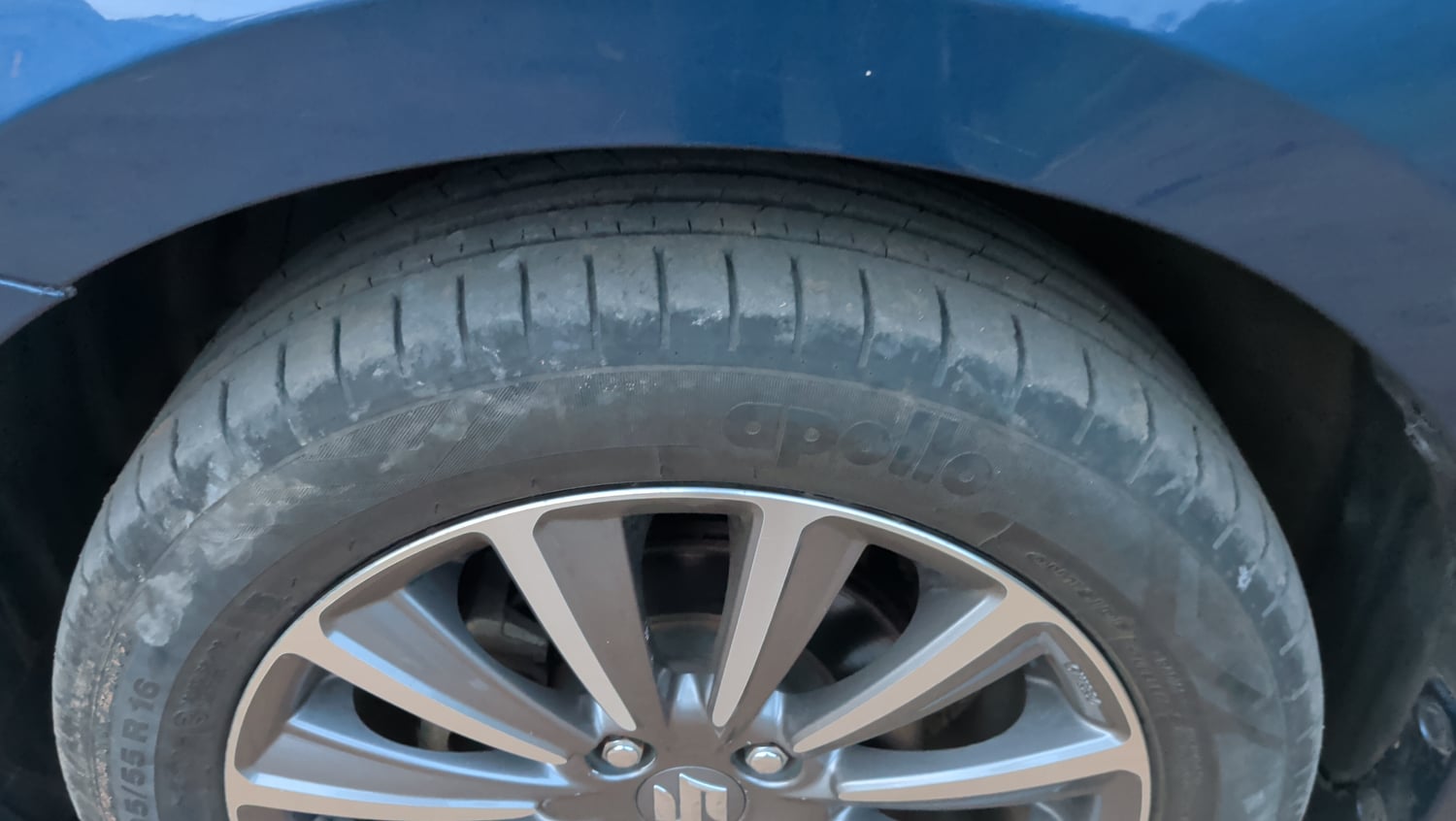 Used 2019 Maruti Suzuki Ciaz Alpha Hybrid 1.5 Petrol Manual tyres LEFT FRONT TYRE TREAD VIEW