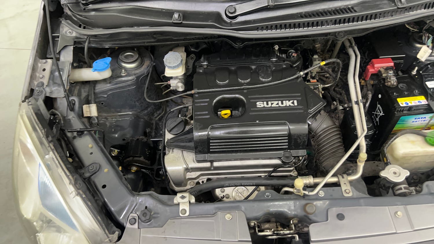 Used 2013 Maruti Suzuki Wagon R VXI Petrol Manual engine ENGINE RIGHT SIDE VIEW