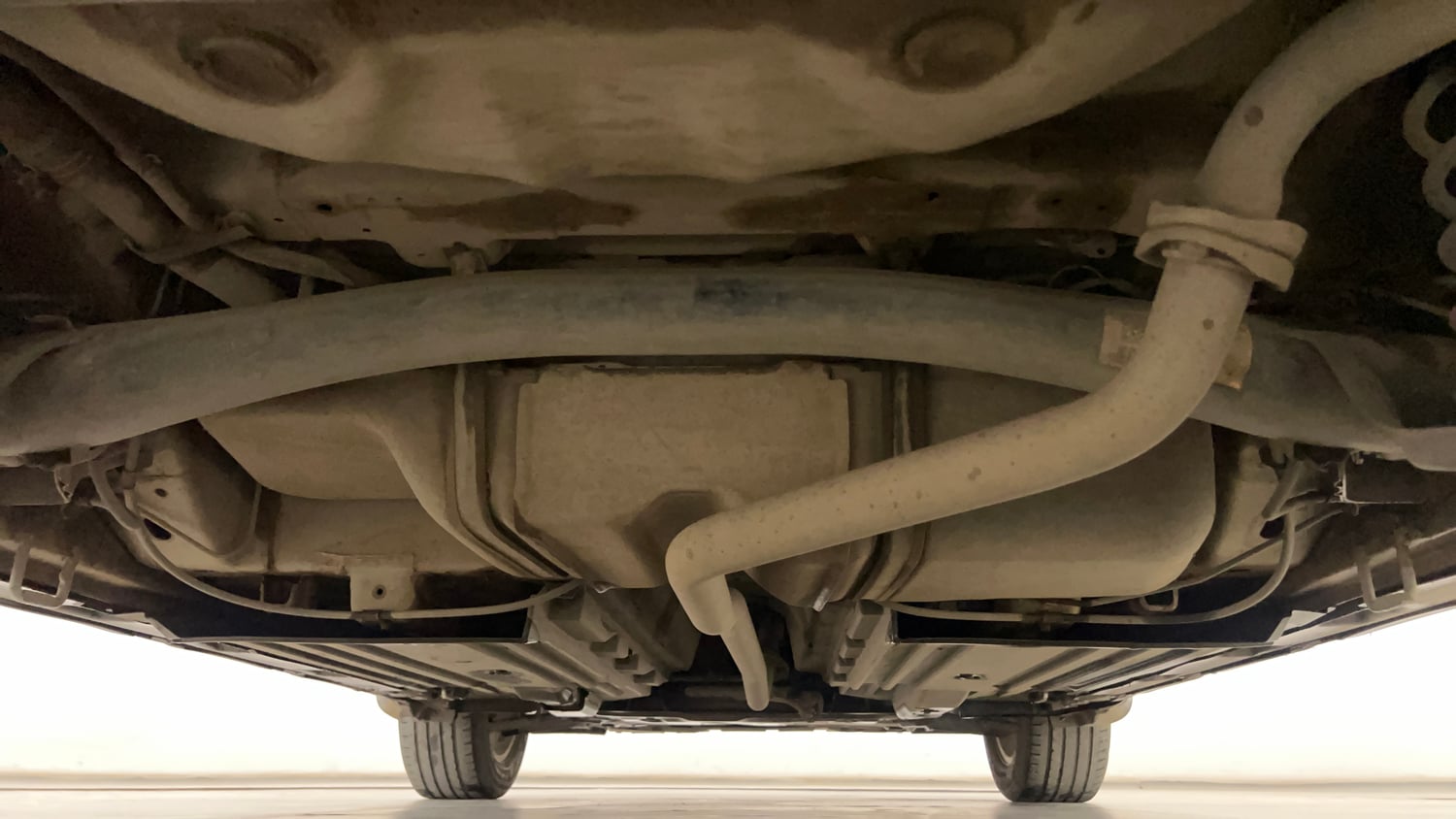 Used 2017 Maruti Suzuki Vitara Brezza [2016-2020] ZDi Plus Diesel Manual extra REAR UNDERBODY VIEW (TAKEN FROM REAR)