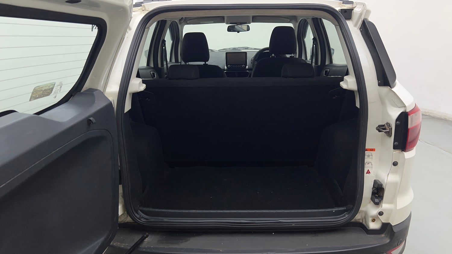Used 2018 Ford EcoSport Trend + 1.5L TDCi Diesel Manual interior DICKY INSIDE VIEW