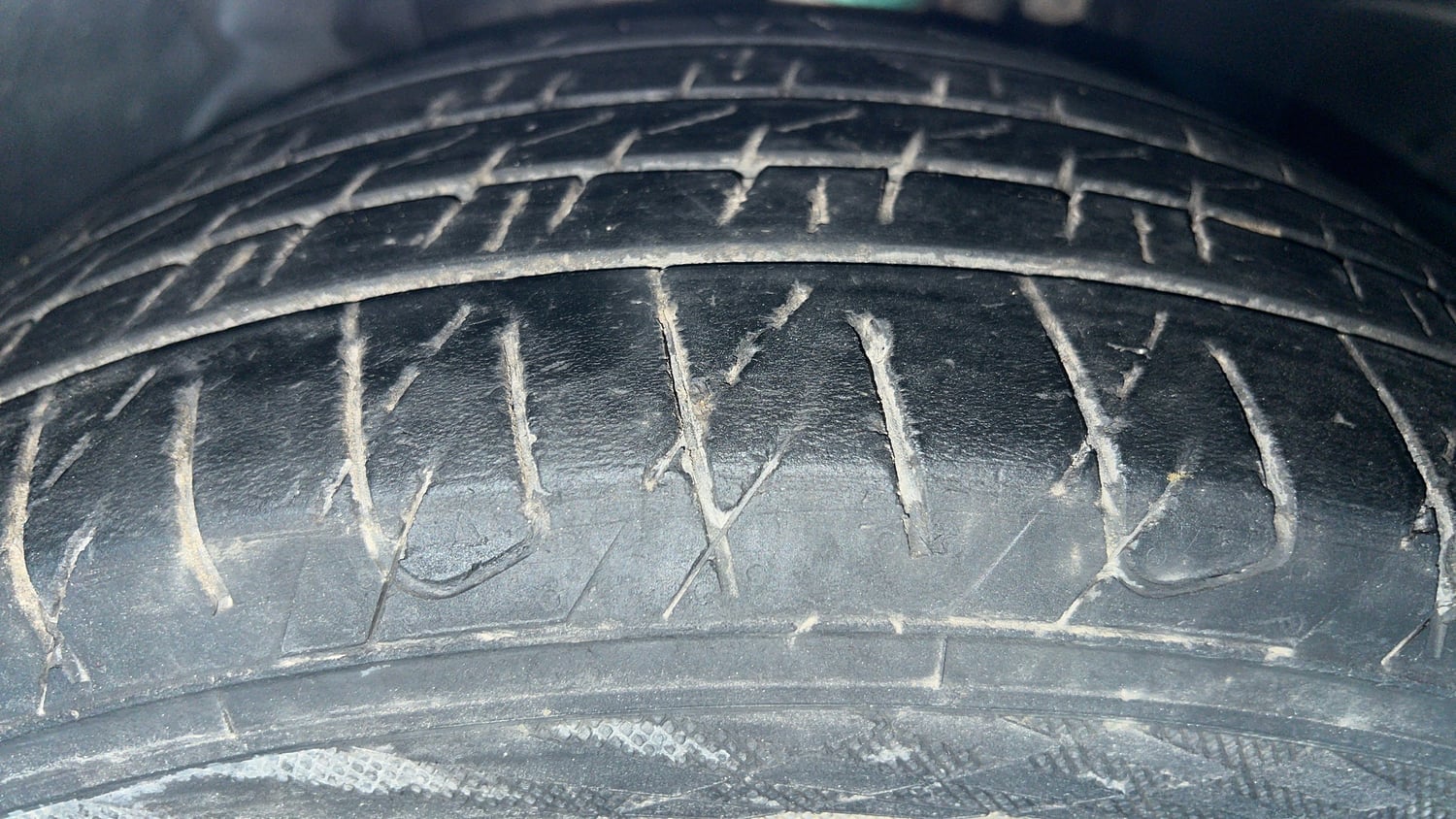 Used 2018 Ford EcoSport Trend + 1.5L TDCi Diesel Manual tyres LEFT FRONT TYRE TREAD VIEW