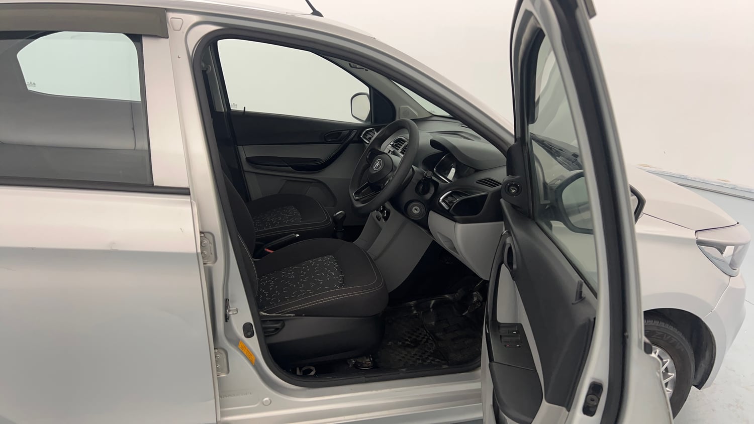Used 2020 Tata Tiago XT Petrol Manual interior RIGHT SIDE FRONT DOOR CABIN VIEW