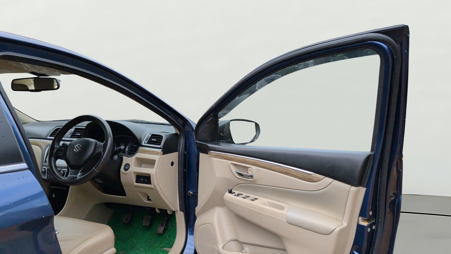 Used 2019 Maruti Suzuki Ciaz Alpha Hybrid 1.5 Petrol Manual interior RIGHT FRONT DOOR OPEN VIEW