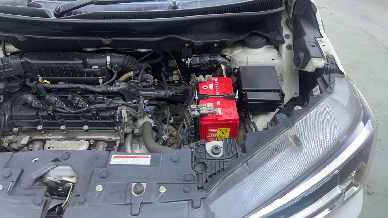 Used 2022 Maruti Suzuki XL6 Alpha AT Petrol Petrol Automatic engine ENGINE LEFT SIDE VIEW