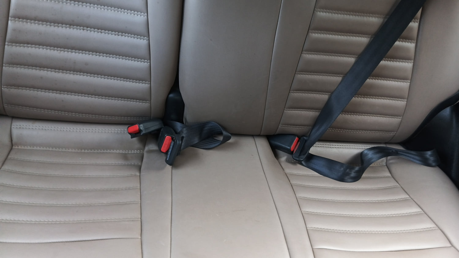 Used 2015 Hyundai Elite i20 Asta 1.2 Petrol Manual interior REAR SEAT CONDITION VIEW