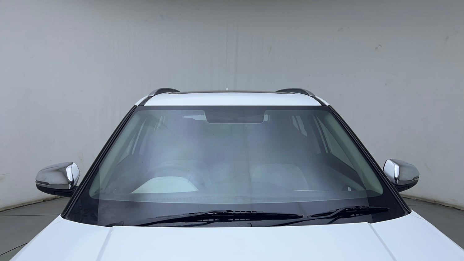 Used 2023 Hyundai Creta SX 1.5 Petrol Petrol Manual exterior FRONT WINDSHIELD VIEW