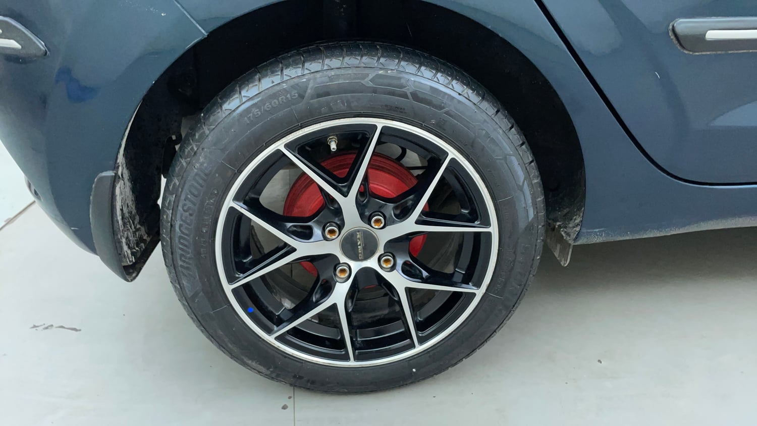 Used 2023 Hyundai Grand i10 Nios Magna 1.2 Kappa VTVT Petrol Manual tyres RIGHT REAR TYRE RIM VIEW