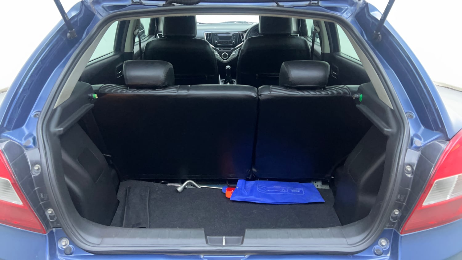 Used 2017 Maruti Suzuki Baleno Zeta 1.2 Petrol Manual interior DICKY INSIDE VIEW