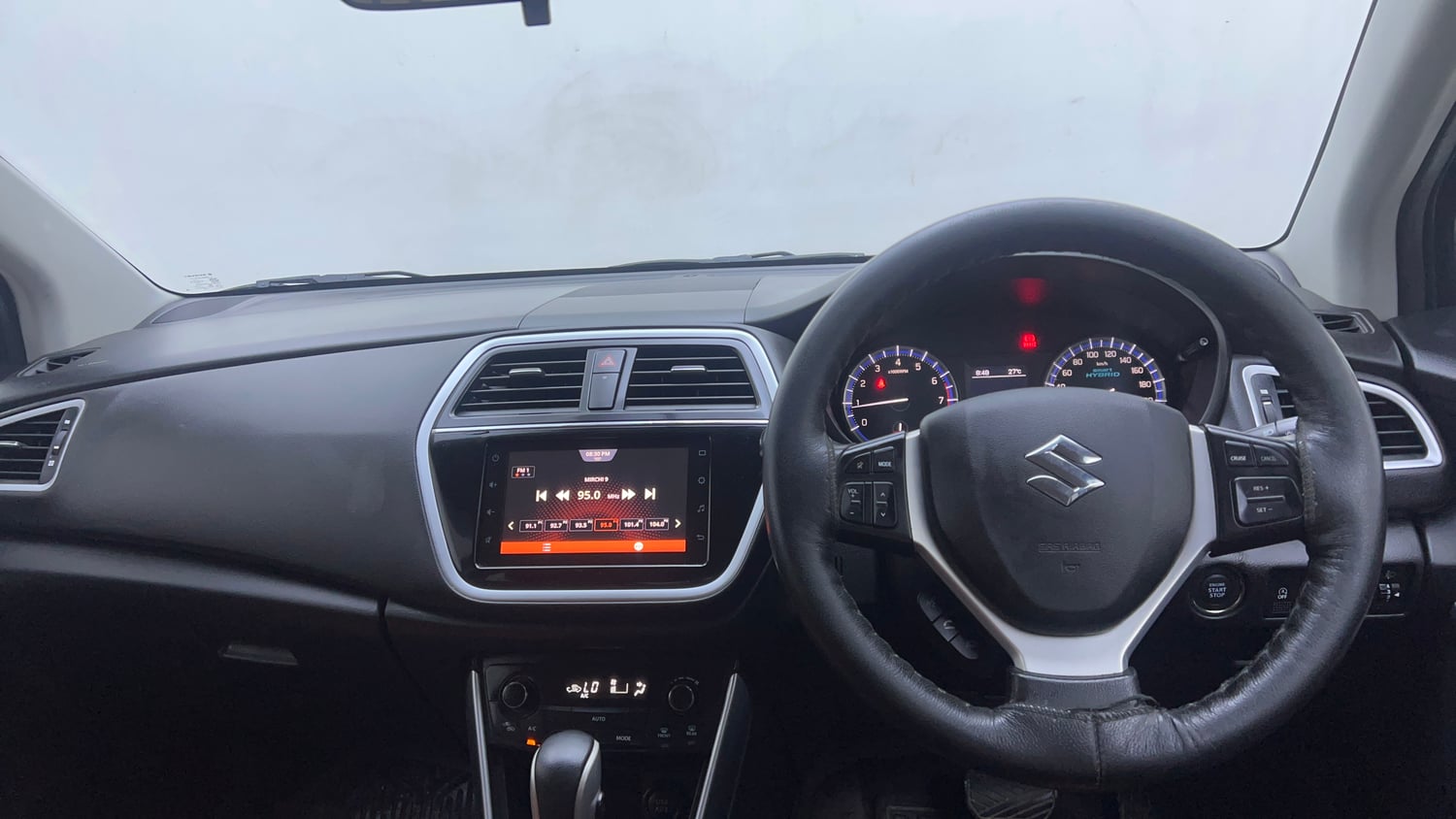 Used 2021 Maruti Suzuki S-Cross Zeta AT Petrol Automatic interior DASHBOARD VIEW