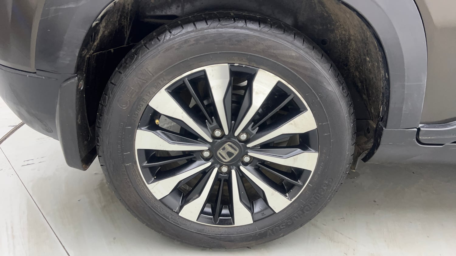 Used 2023 Honda Elevate VX MT Petrol Manual tyres RIGHT REAR TYRE RIM VIEW