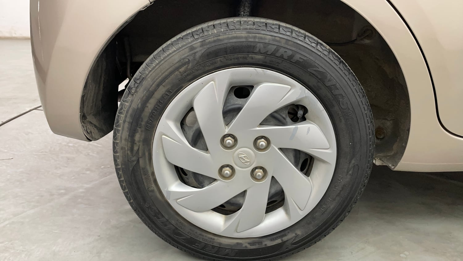Used 2022 Hyundai Santro Sportz Petrol Manual tyres RIGHT REAR TYRE RIM VIEW