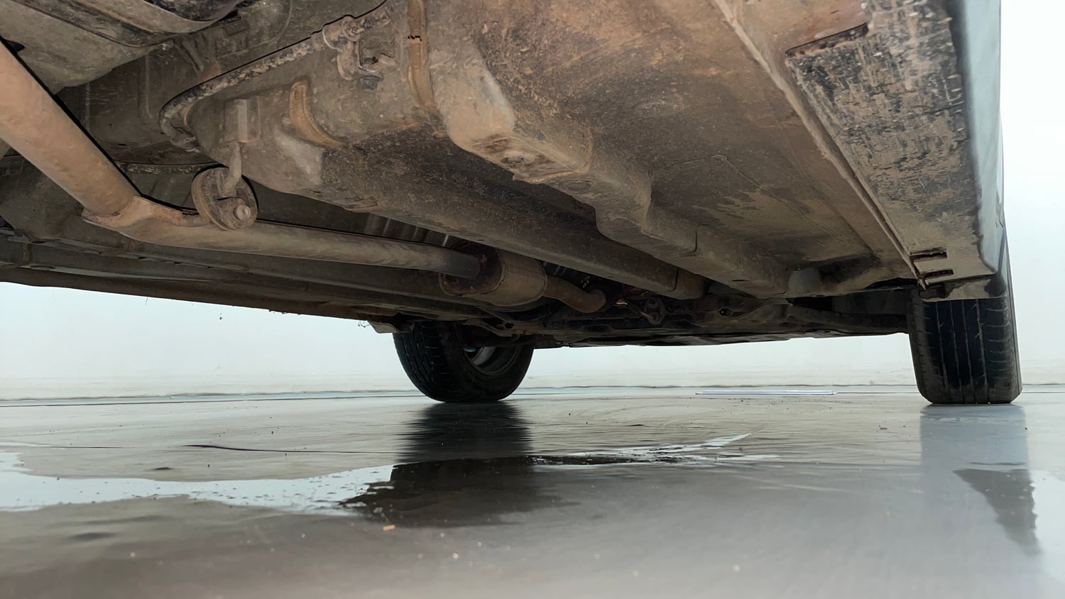 Used 2019 Hyundai Creta SX 1.6 AT Petrol Petrol Automatic extra REAR RIGHT UNDERBODY VIEW