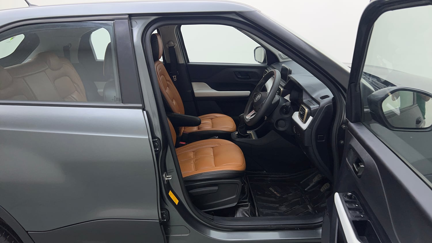 Used 2023 Tata Punch Accomplished Dazzle Pack MT Petrol Manual interior RIGHT SIDE FRONT DOOR CABIN VIEW